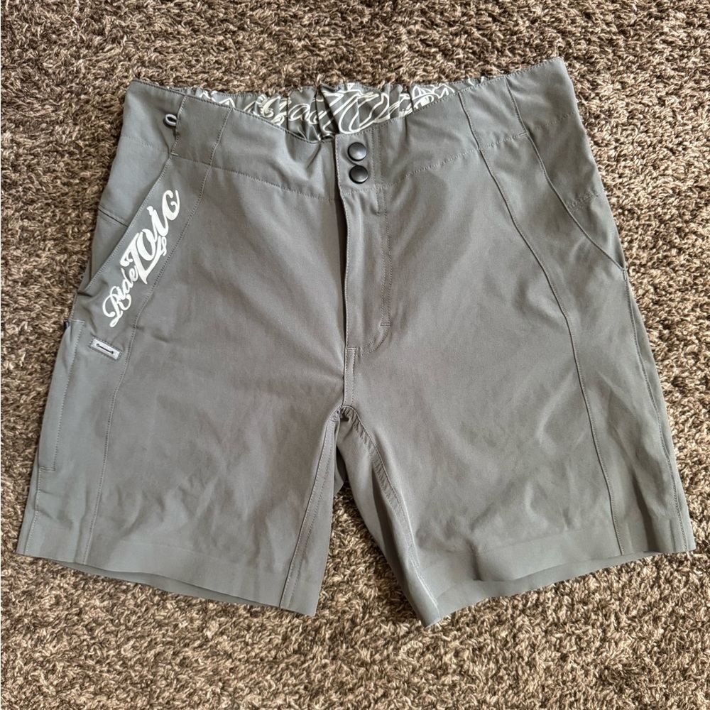 Ride ZOIC Women's Gray Mountain Biking Cycle Shorts